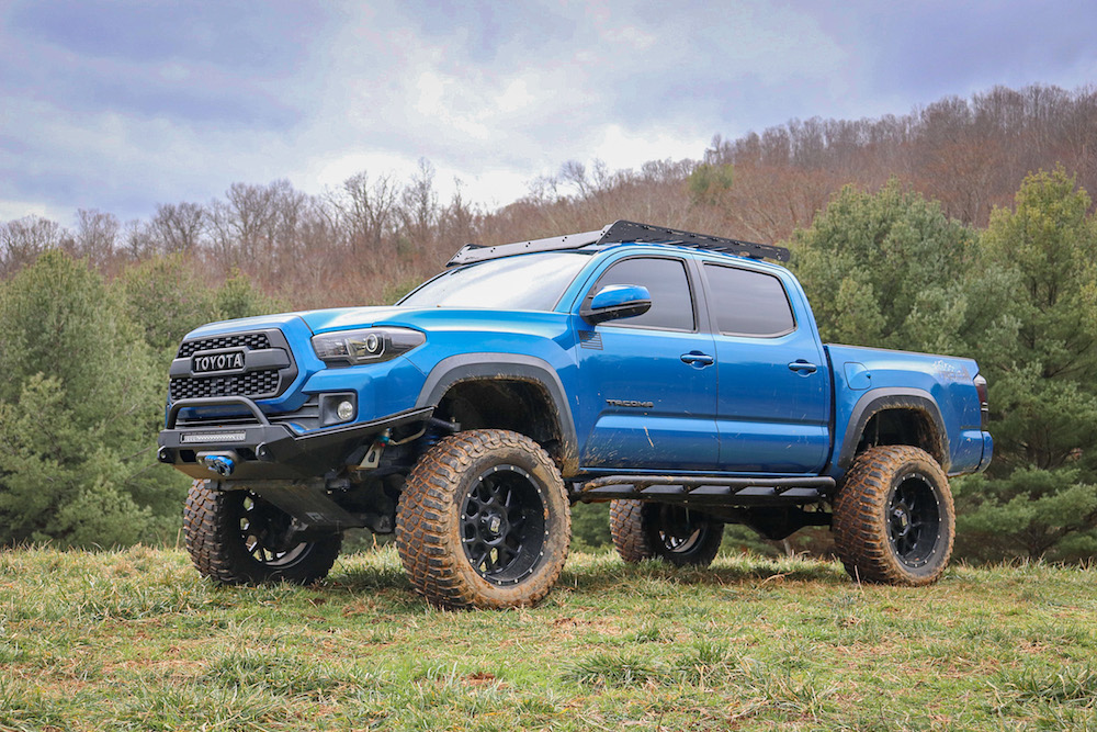 Lifted 3rd Gen Tacoma with Drop-Bracket Lift & Prinsu Roof Rack