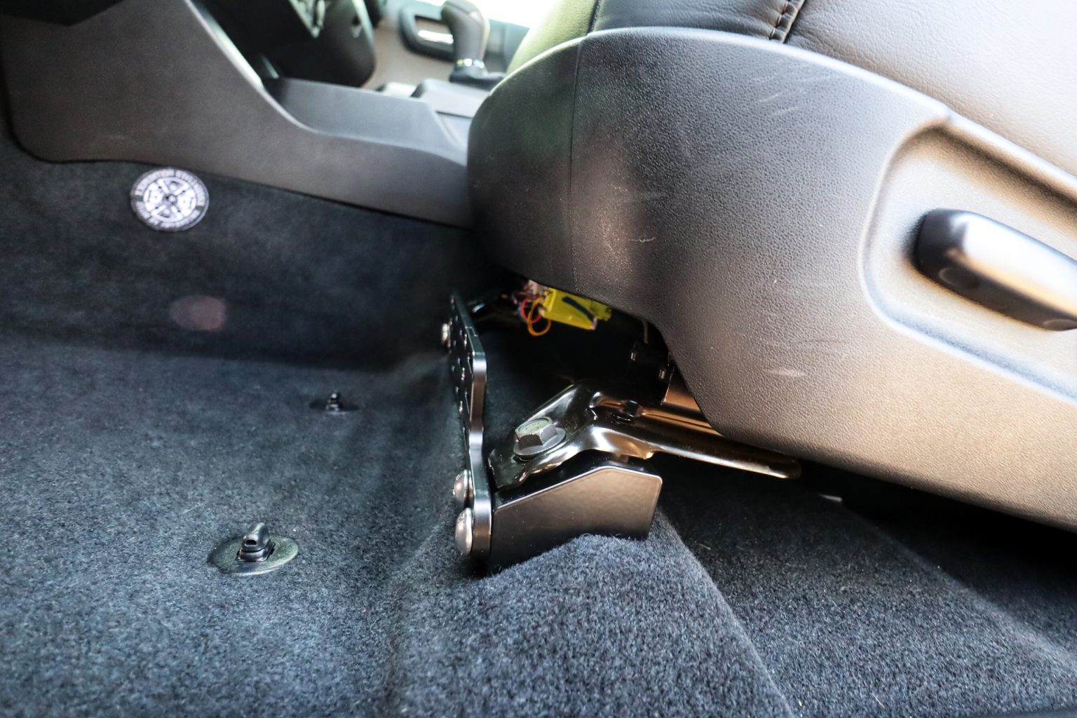 Desert Does It Seat Jackers & MultiMount Panel on 3rd Gen