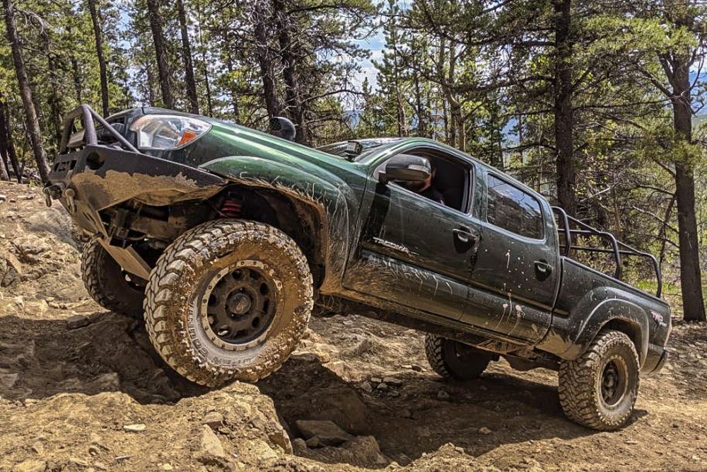 Lifted 2nd Gen Tacoma with Front & Rear ARB Air Lockers