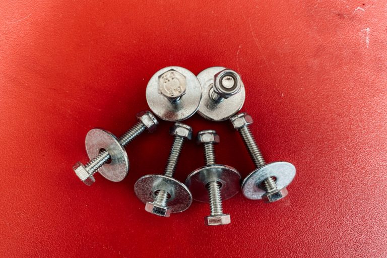 ARB Universal Retractable Awning Install on Prinsu Cab Rack