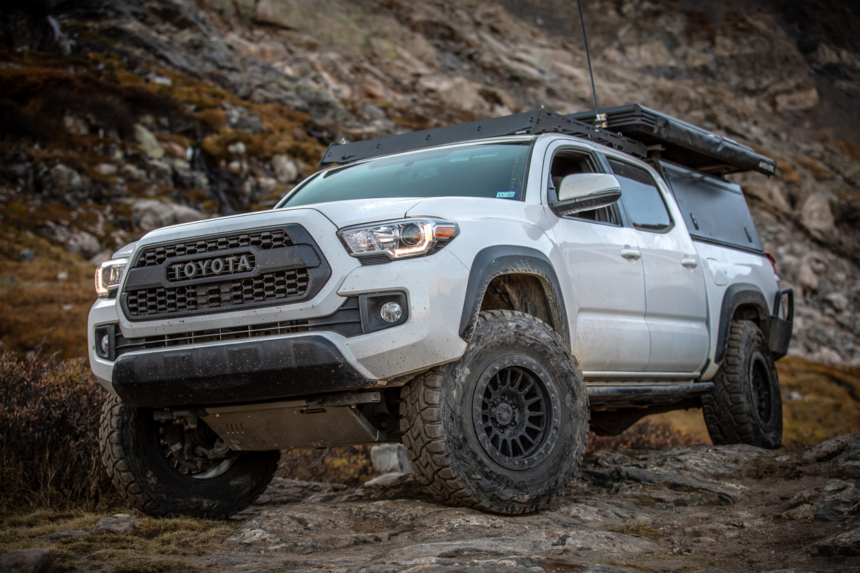 3rd Gen Tacoma with 34" Toyo Open Country R/T and RRW RR6-H Wheels