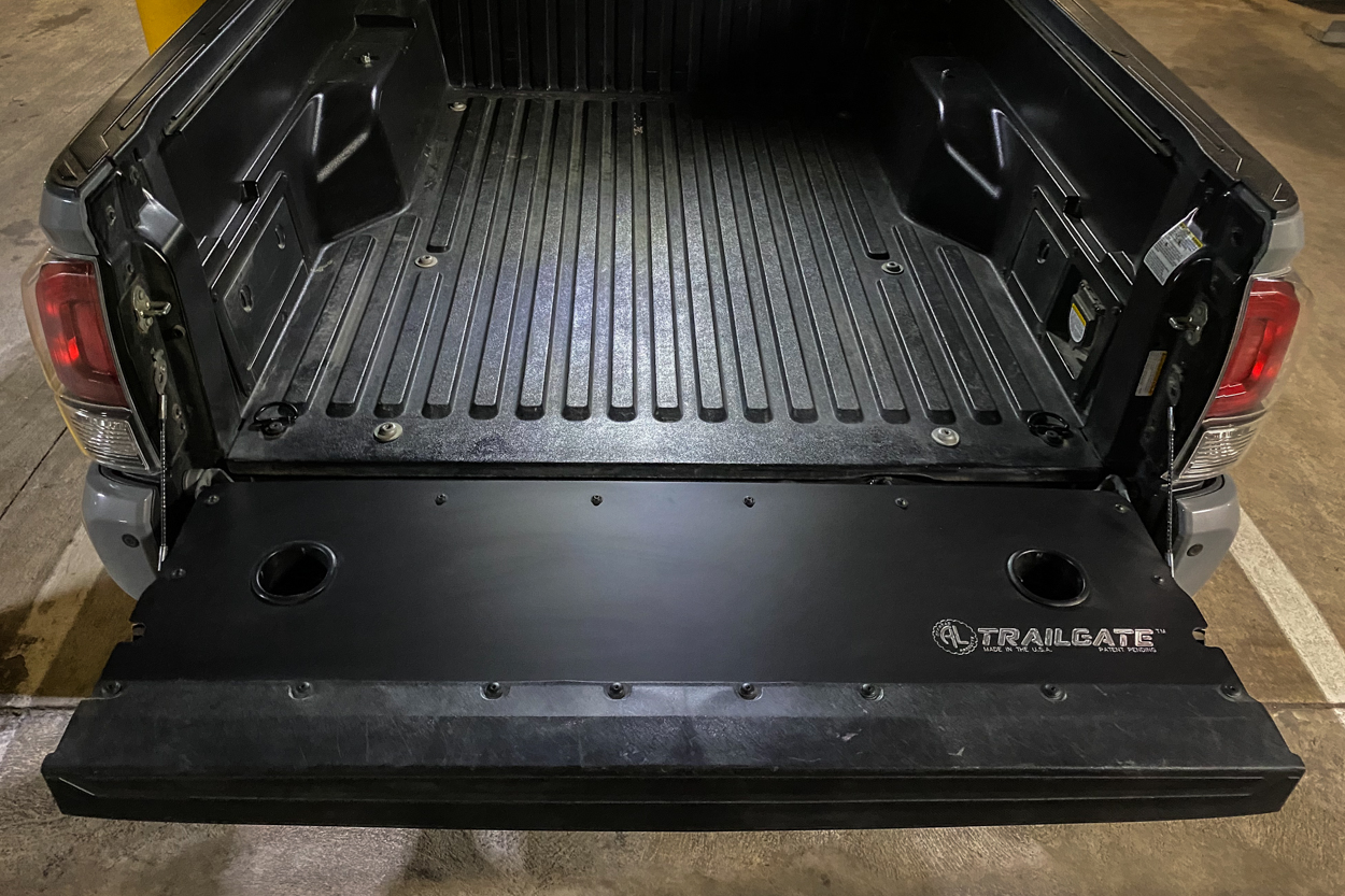 Toyota Tacoma 2012 Tailgate