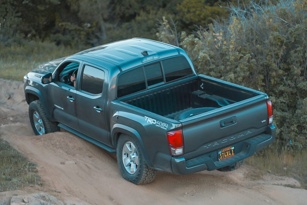 3rd Gen Tacoma TRD Off-Road Off-Roading - 33s With No Lift Kit