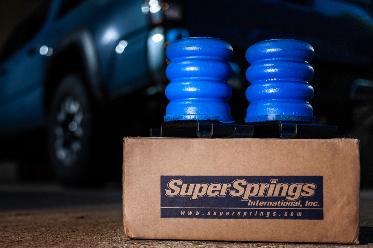 Blue SuperSprings SumoSprings (SSR-612-40) for 3rd Gen Toyota Tacoma