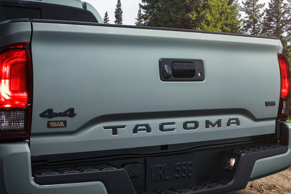 New 2022 Toyota Tacoma Trail Edition with E-Locker & Lift Kit