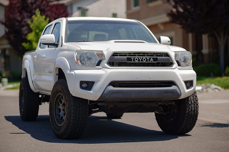 Top 3 Replacement Antenna Options for the Toyota