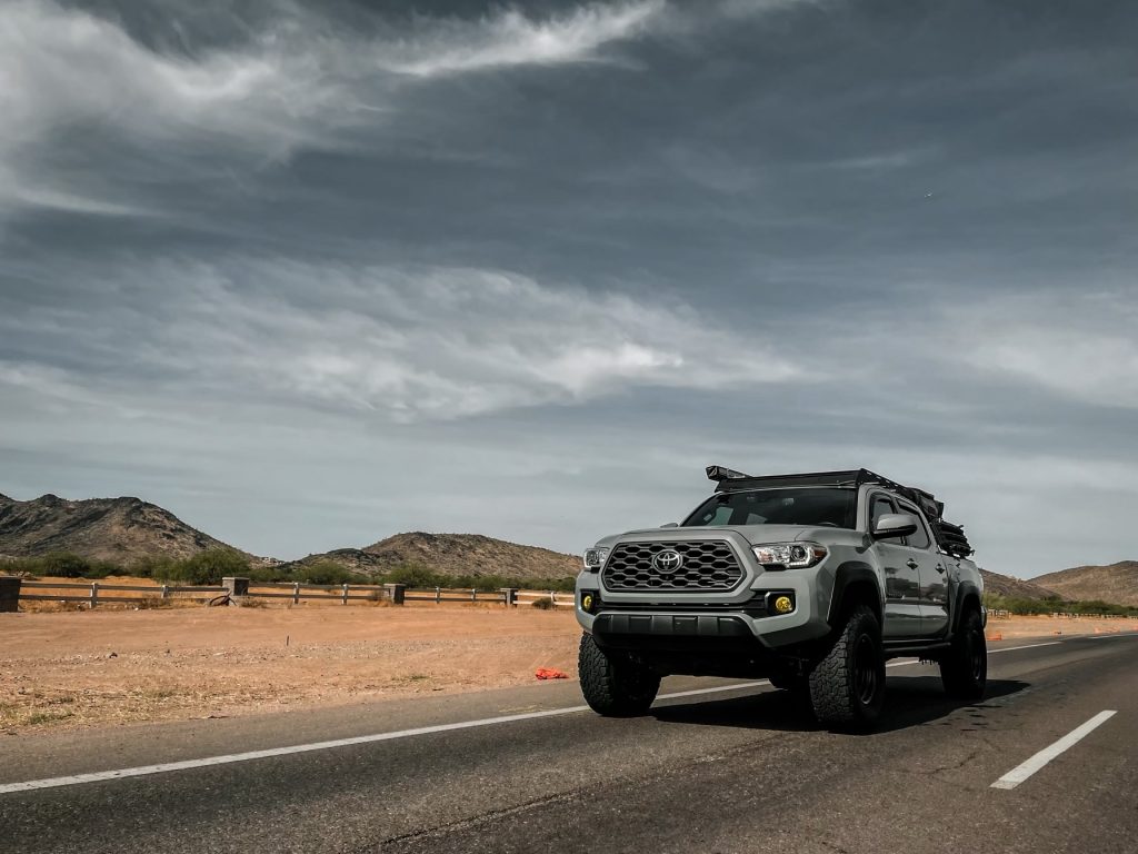 Lifted Cement 3rd Gen Toyota Tacoma with Prinsu Aluminum Roof Rack