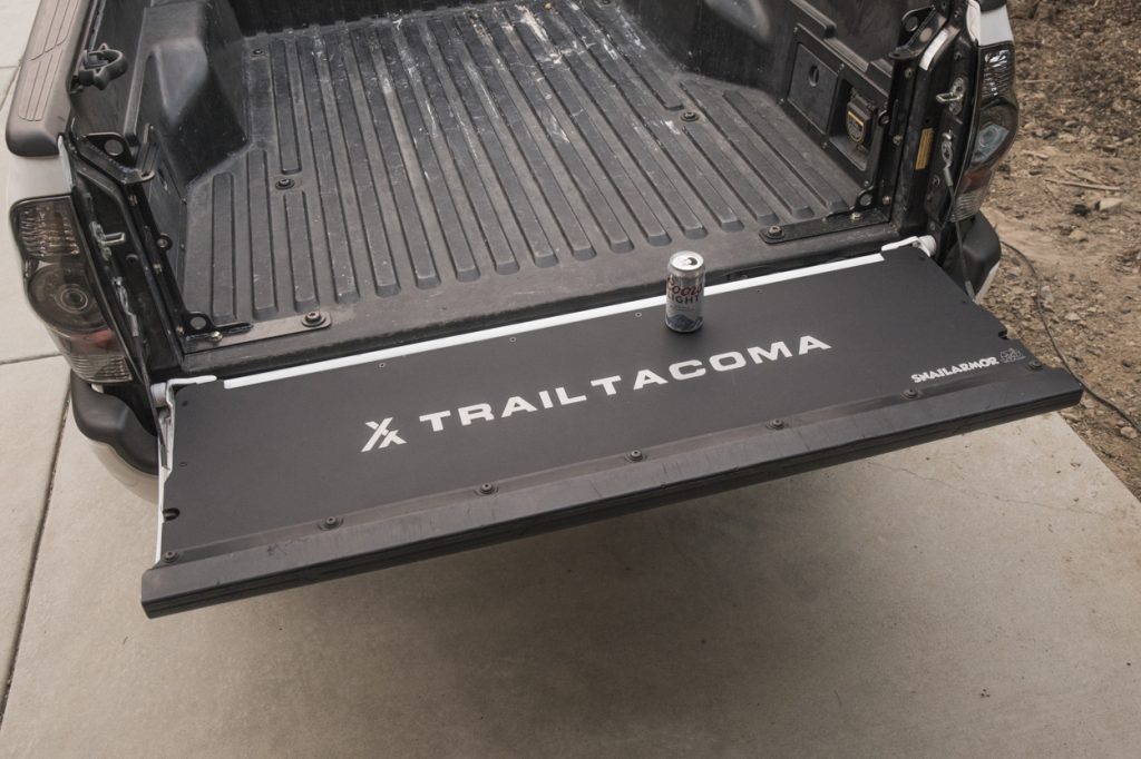 SnailArmor Flat Aluminum Tailgate Panel for Toyota Tacoma