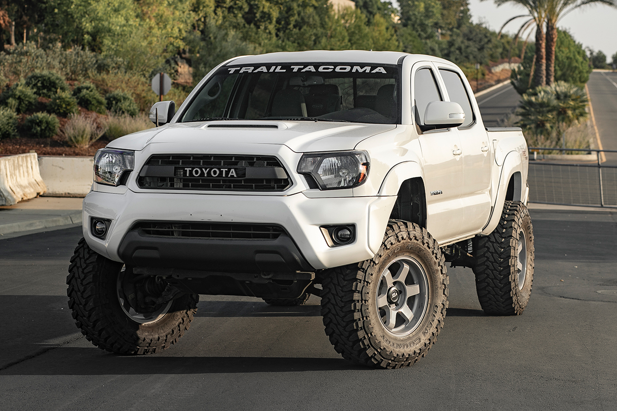 OME Lift Kit on 2nd Gen Tacoma - White Lifted Tacoma 35" Tires