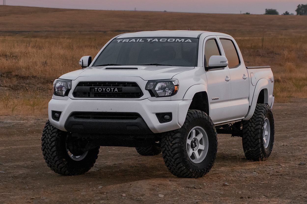 OME Lift Kit on 2nd Gen Tacoma - White Lifted Tacoma 35" Tires