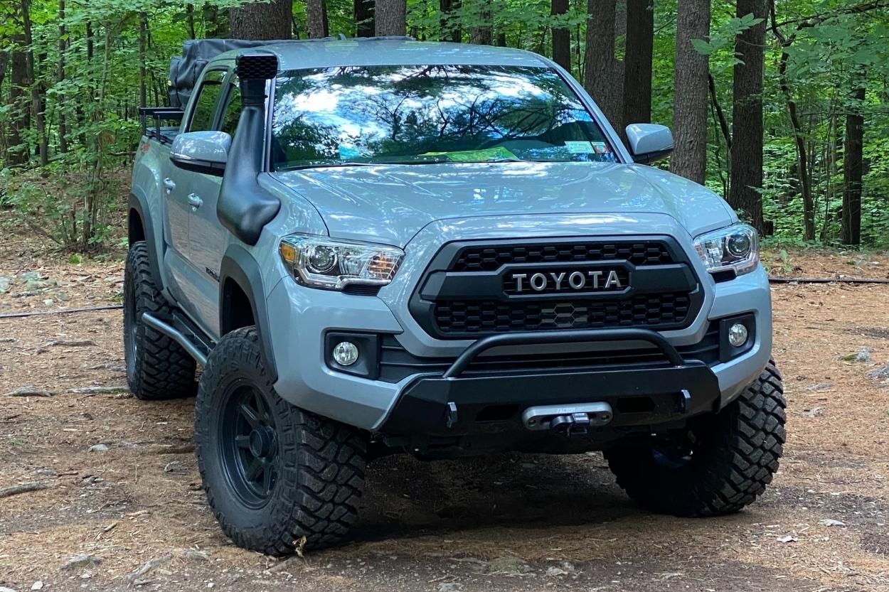 Cement 3rd Gen Toyota Tacoma with SSO Slimline Front Bumper & Snorkel