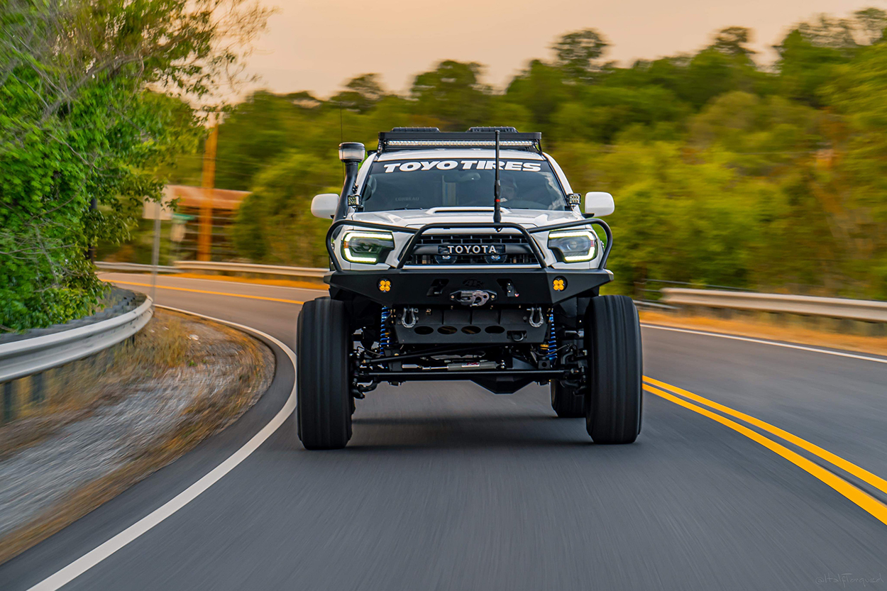 SAS Swapped 2nd Gen Tacoma w/ 40" Tires & High Clearance Armor