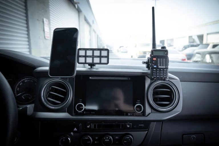 Buyer's Guide Top 6 Phone Mounts for 3rd Gen Toyota