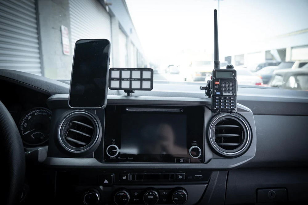 Toyota tacoma deals phone mount