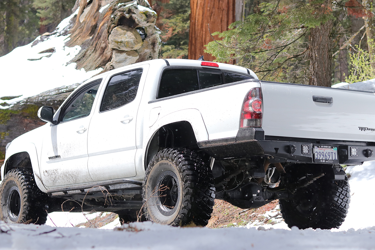 2nd GEn Tacoma With Pelfreybilt Bolt-On Rock Sliders w/ Kick Out