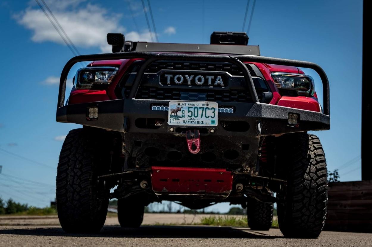 3rd Gen Tacoma With Red RCI Front Skid Plate & Full Steel Bumper