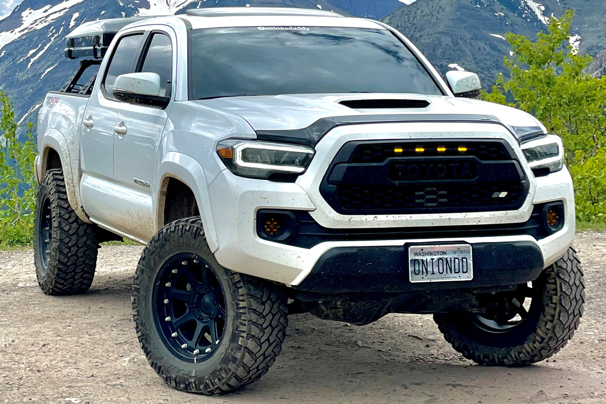 WeatherTech Low Profile Dark Smoke Hood & Moonroof Deflector For 3rd Gen Tacoma