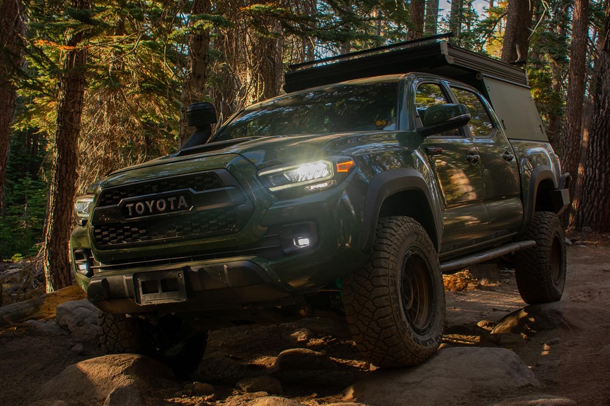 3rd Gen Tacoma with Westcott Designs 0° w/ Kick-Out & Top Plate Rock Sliders