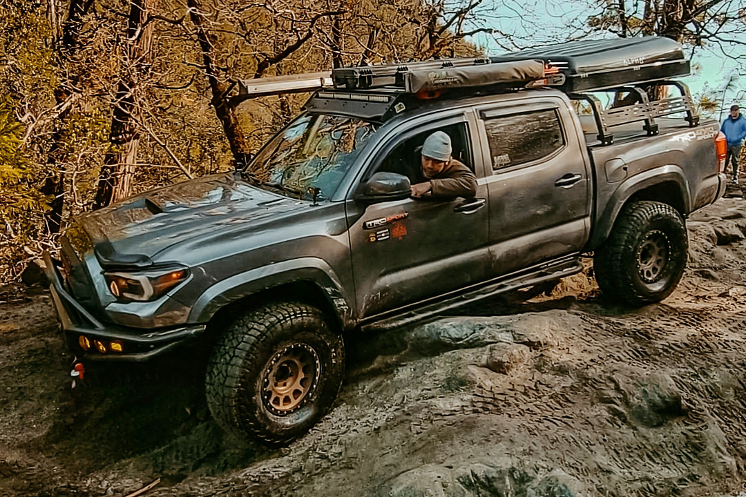 3rd Gen Tacoma with RCI Off-Road Rock Sliders 