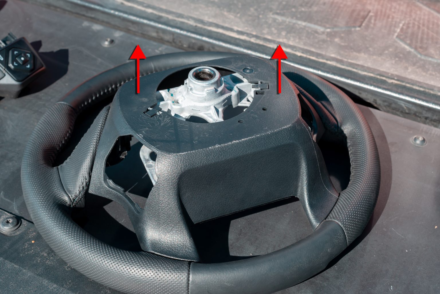 KTJO 4X4 Carbon Fiber Steering Wheel Install/Review