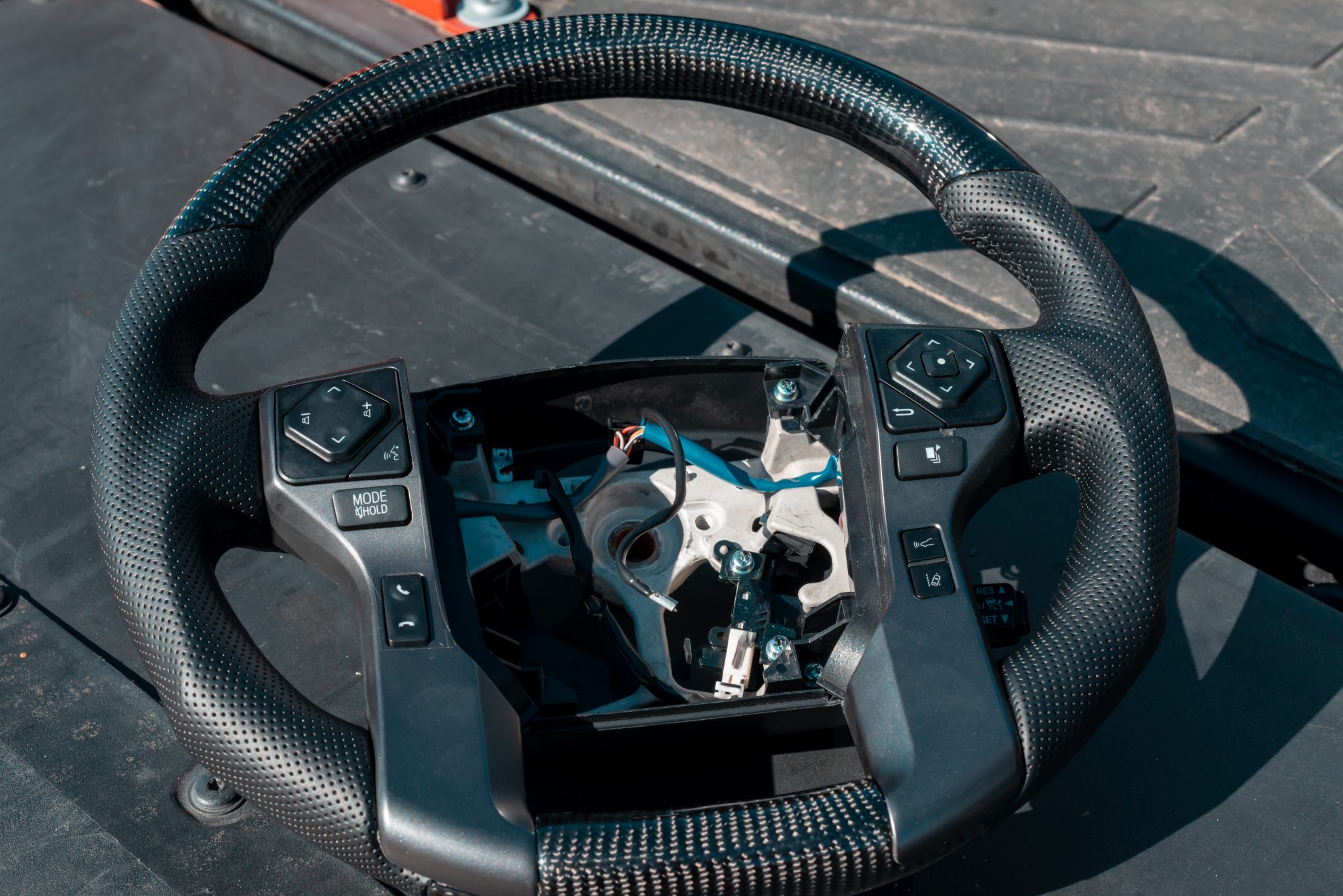 KTJO 4X4 Carbon Fiber Steering Wheel Install/Review