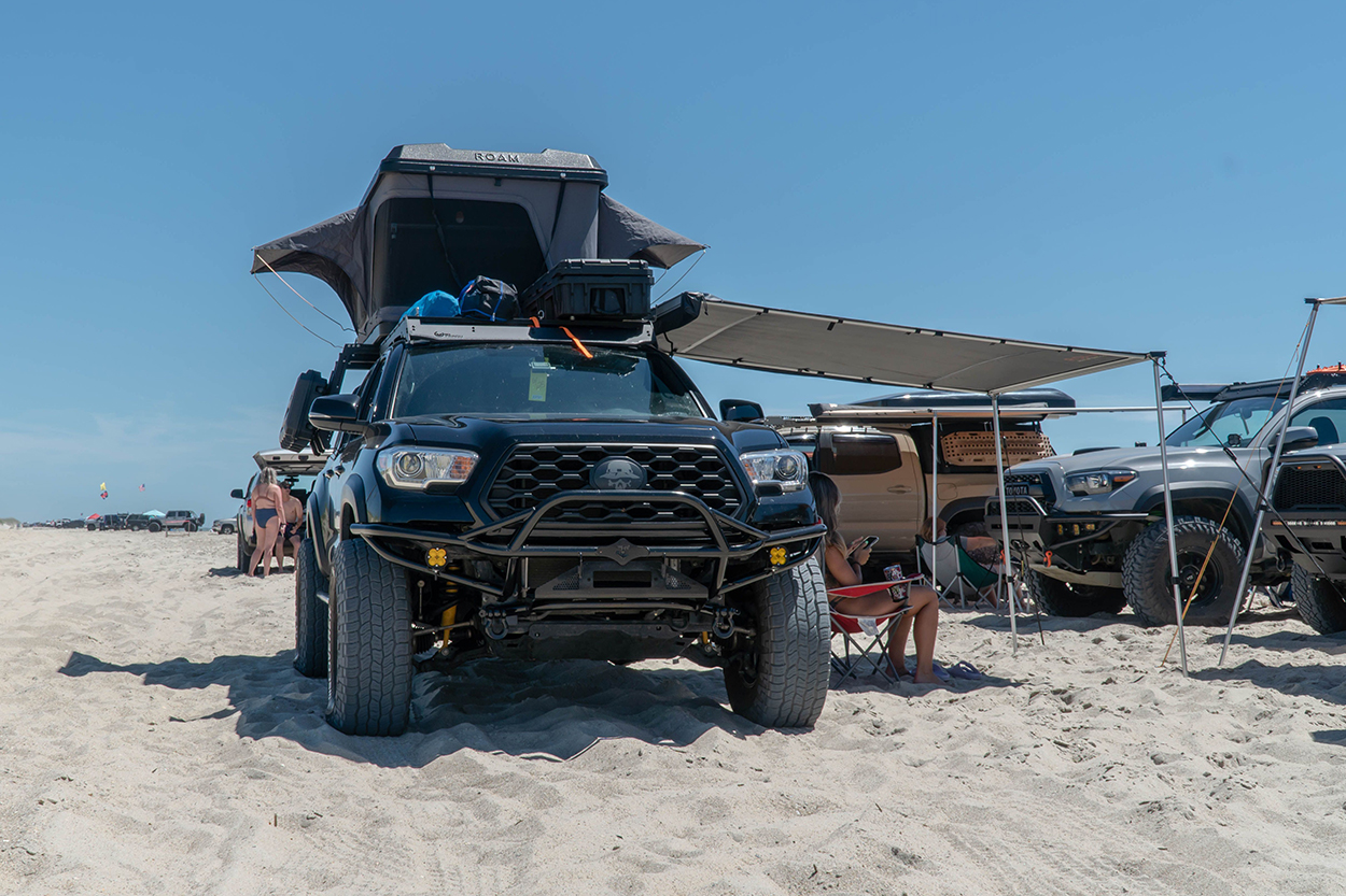 3rd Gen Tacoma with Roam Adventure Co RTT & Full Tube Bumper