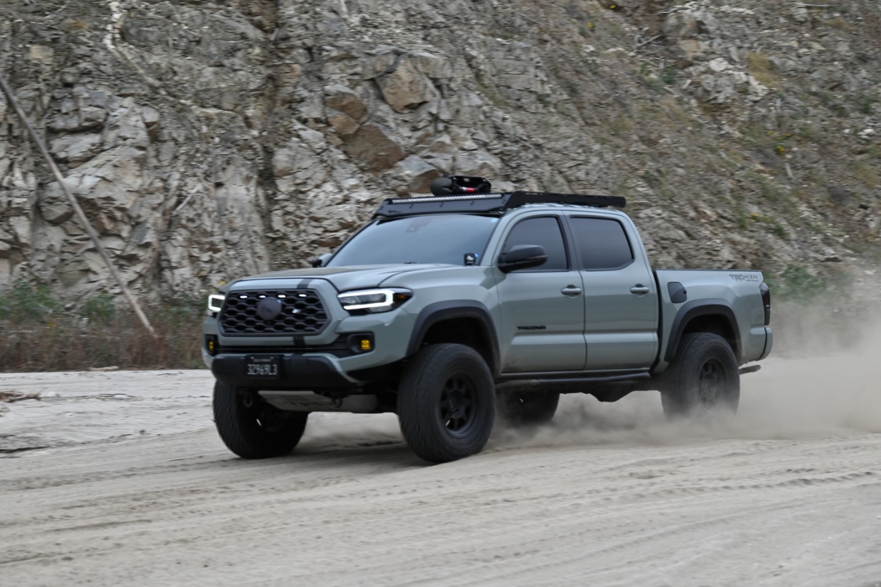 Cement 3rd Gen Tacoma with Prinsu Roof Rack & Front Bumper Viper Cut