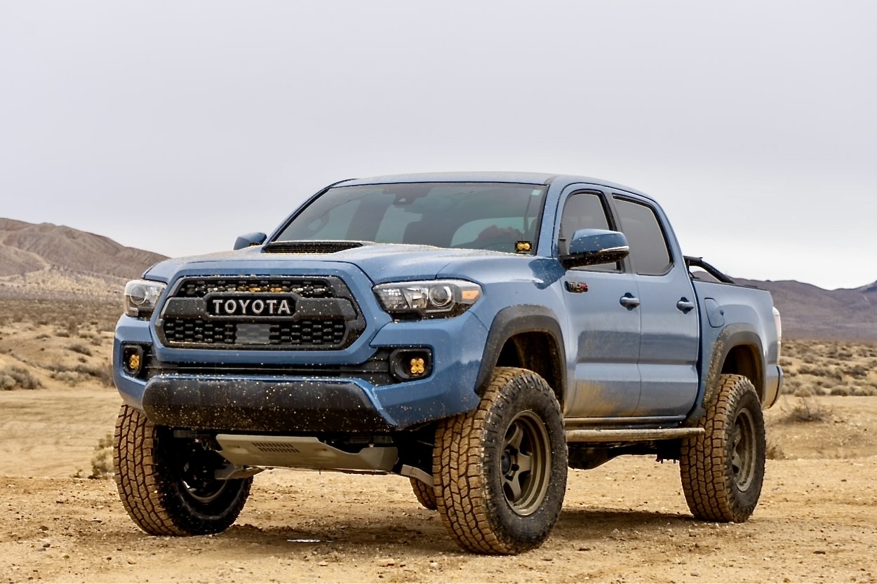 3rd Gen Tacoma with SDHQ Skid Plates & Rock Sliders