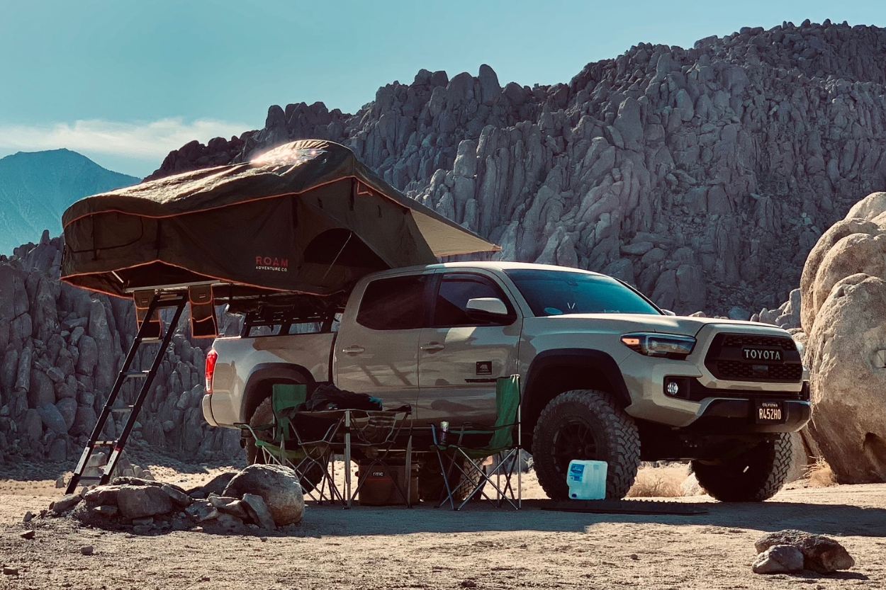 ROAM Adventure Co. Vagabond RTT (Standard) Mounted On Bed Rack On Lifted 3rd Gen Tacoma