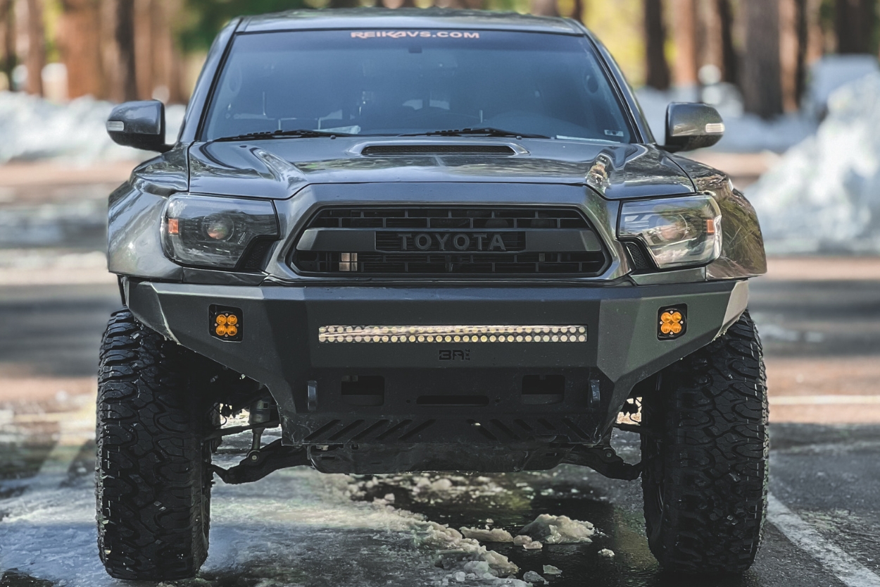 Lifted 2nd Gen Tacoma With Body Armor 4x4 Full Front Bumper & Fiberglass Fenders