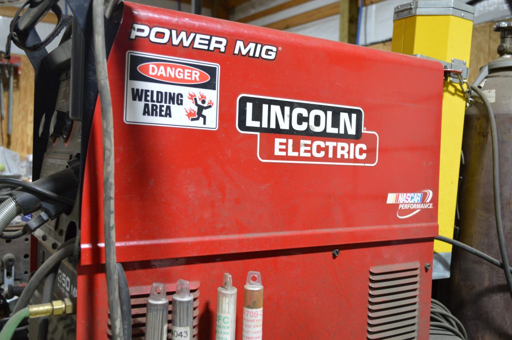 Lincoln Power MiG 300 Welder