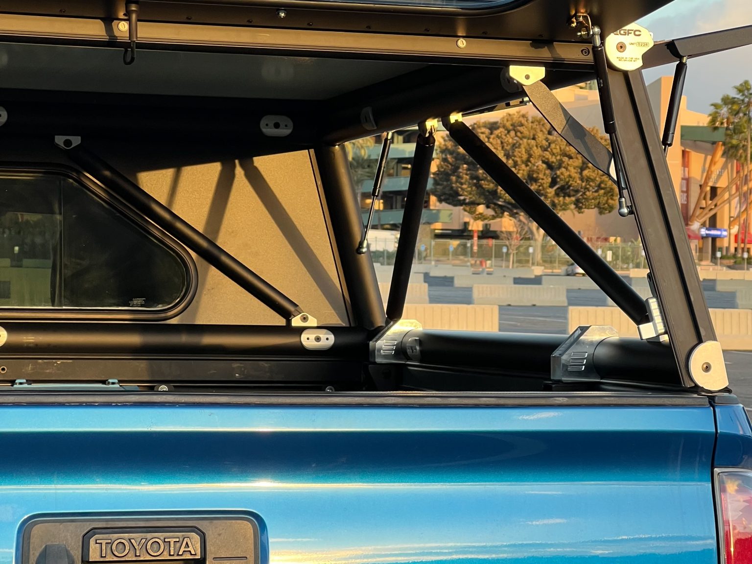 Aluminum Vs. Fiberglass Camper Shells - Which Is Best for You?