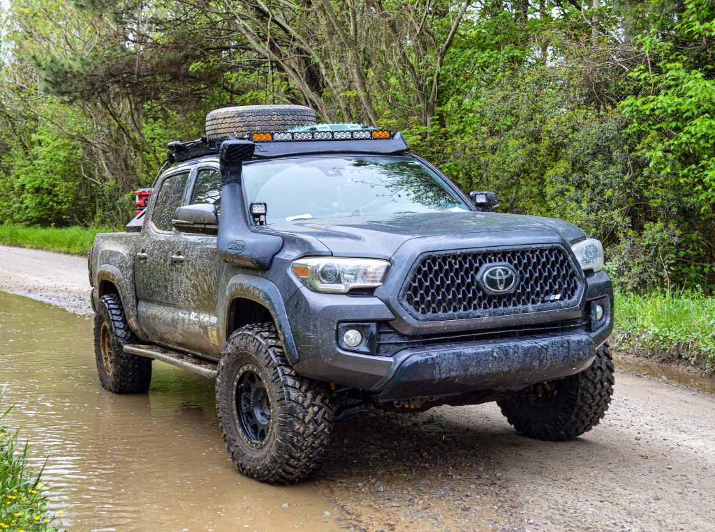 Melipron Universal Spare Tire Carrier Mounted On Roof Rack