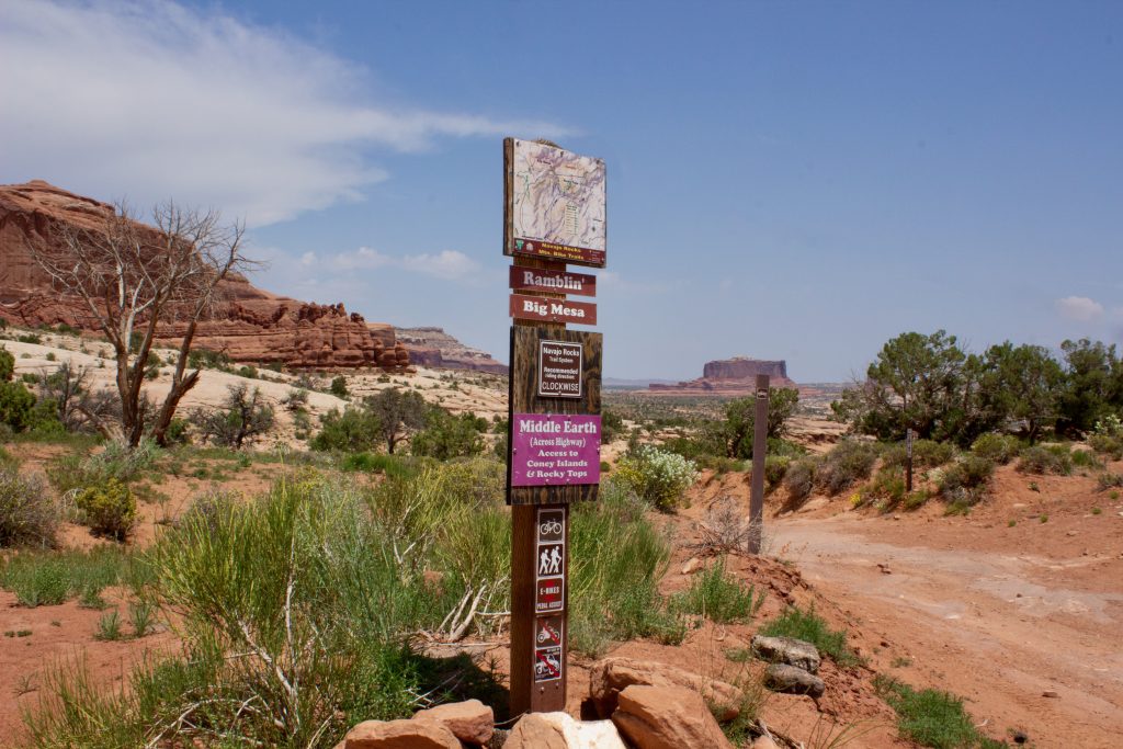 Trailhead sign in Moab, Utah desert that marks the start of Wipeout Hill Alt Route off-roading trail.