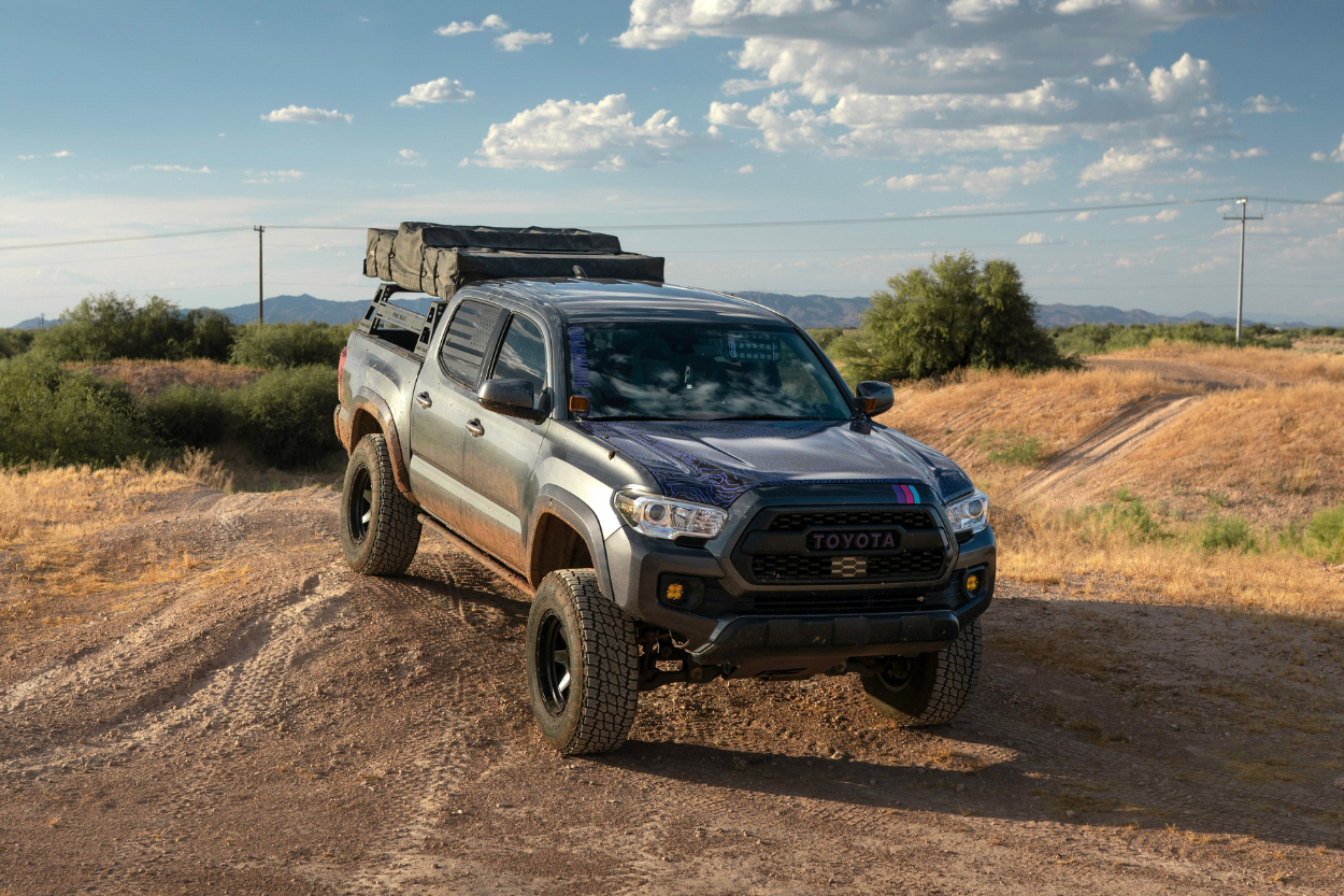 SR5 3rd Gen Tacoma w/ PakRax 12” Bed Rack & RTT