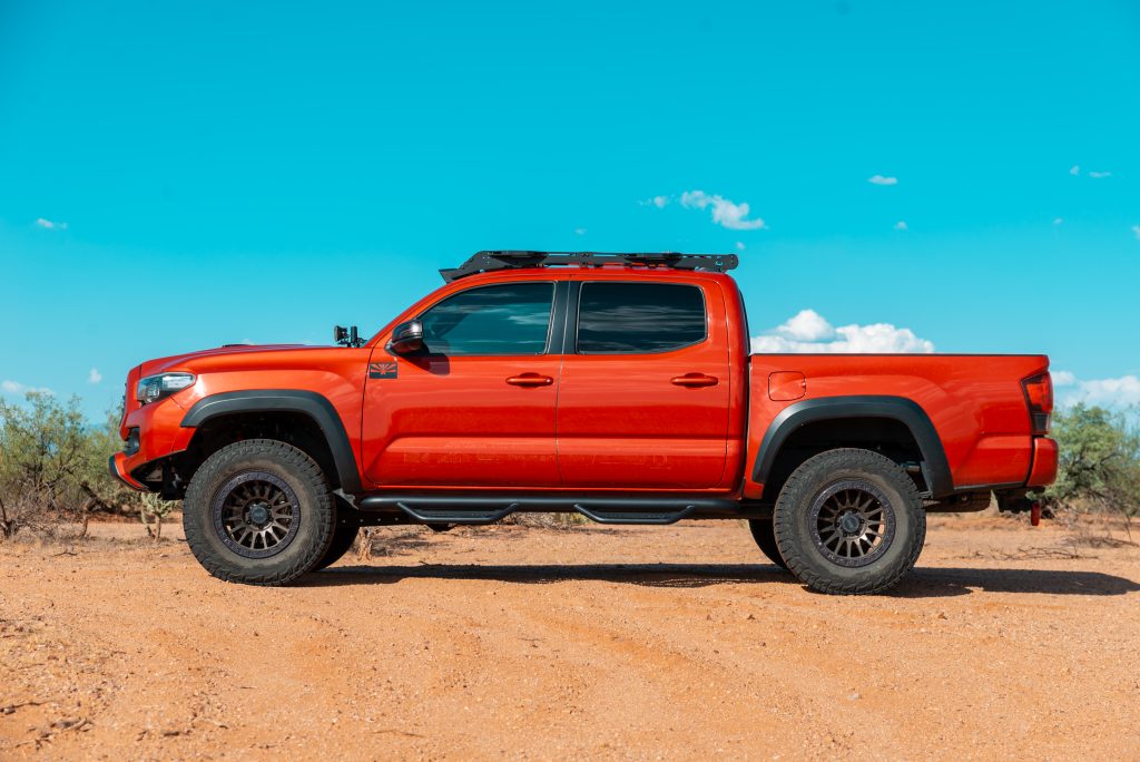 Lifted 3rd Gen Tacoma With N-Fab Podium Steps, Prinsu Roof Rack & RRW RR7-H Wheels