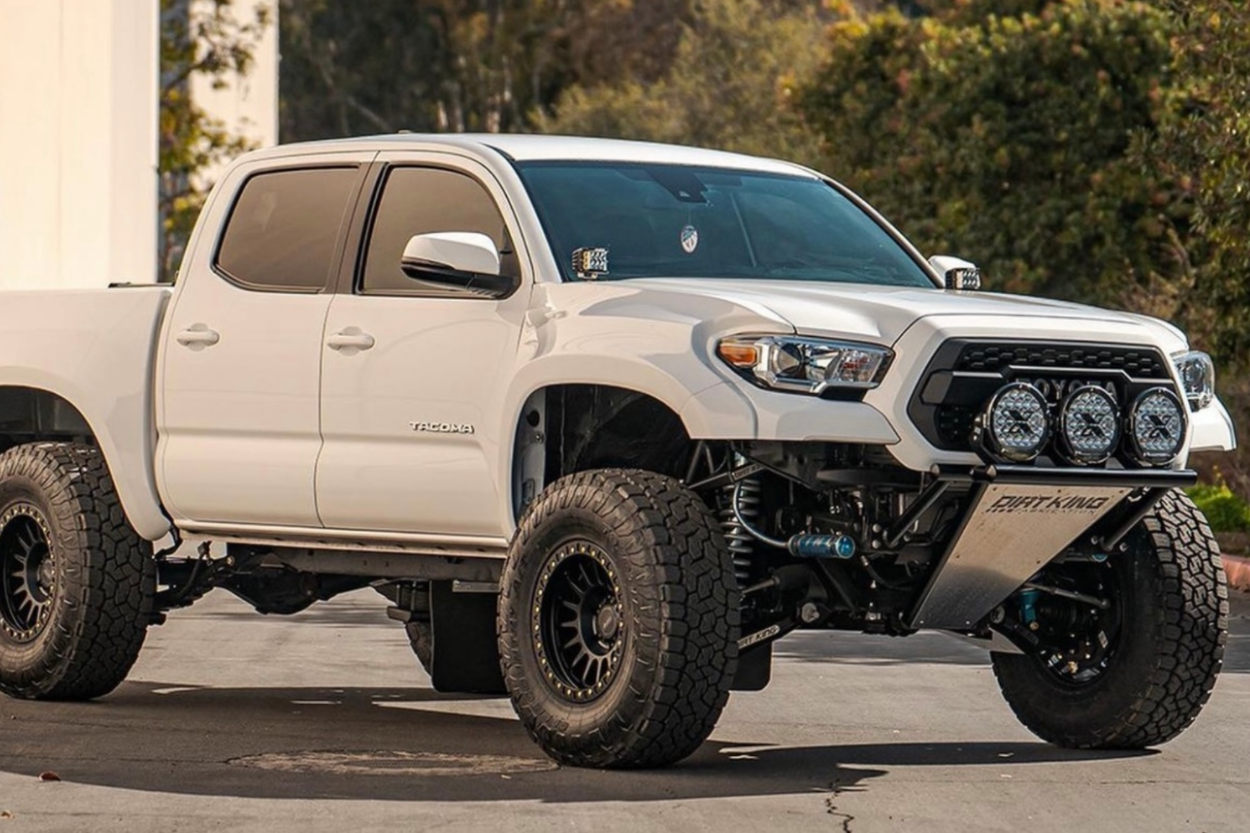 3rd Gen Tacoma With Dirt King Long Travel Kit