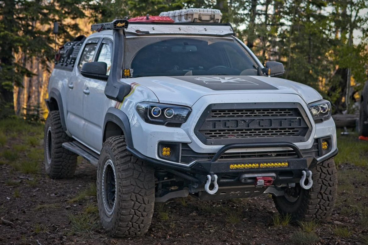 3rd Gen Tacoma With MAXTRAX MKII Recovery Tracks Mounted To Prinsu Roof Rack With Prinsu Mounts