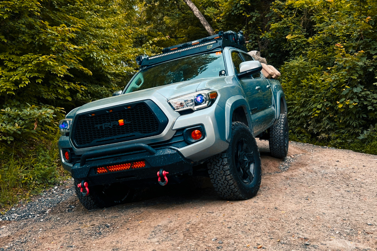 3rd Gen Tacoma With WaterPort Weekender & Roam Adventure Awning Mounted On Prinsu Roof Rack