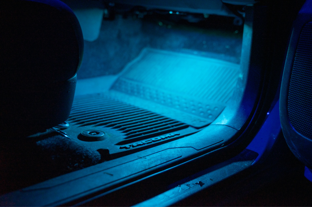 3 Reasons To Add A Footwell LED Light Kit To Your 3G