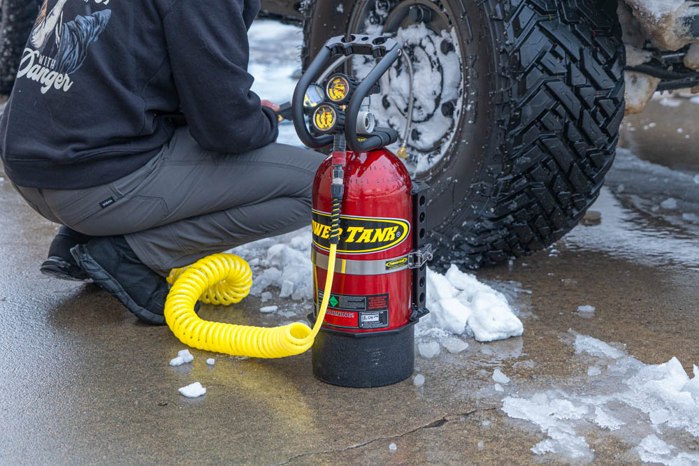 CO2 Tank For Airing Up Tires For Off-Roading & Overlanding
