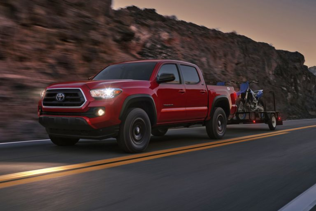 3rd Gen Tacoma Towing A Trailer With Dirt Bikes