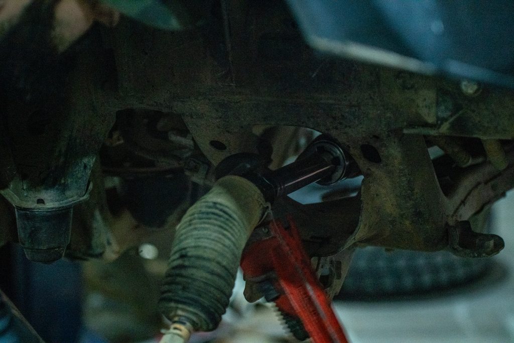 Pipe Wrench On Inner Tie Rod