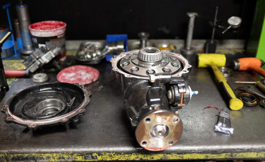Installing Eaton Locker In Toyota IFS Clamshell