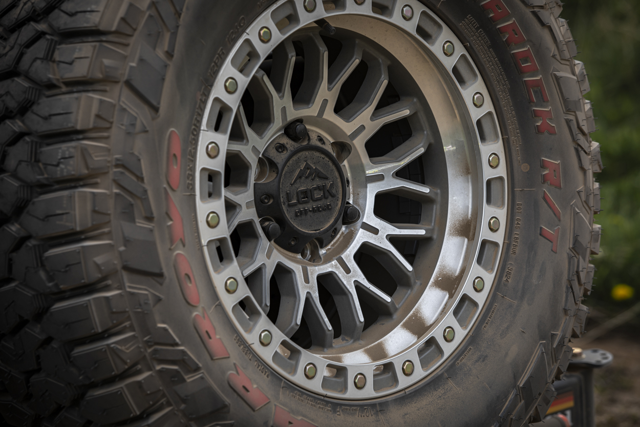 Lock Off-Road Combat Wheel