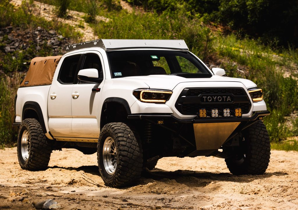 FOX 2.5 IFP Coilovers On 3rd Gen Tacoma