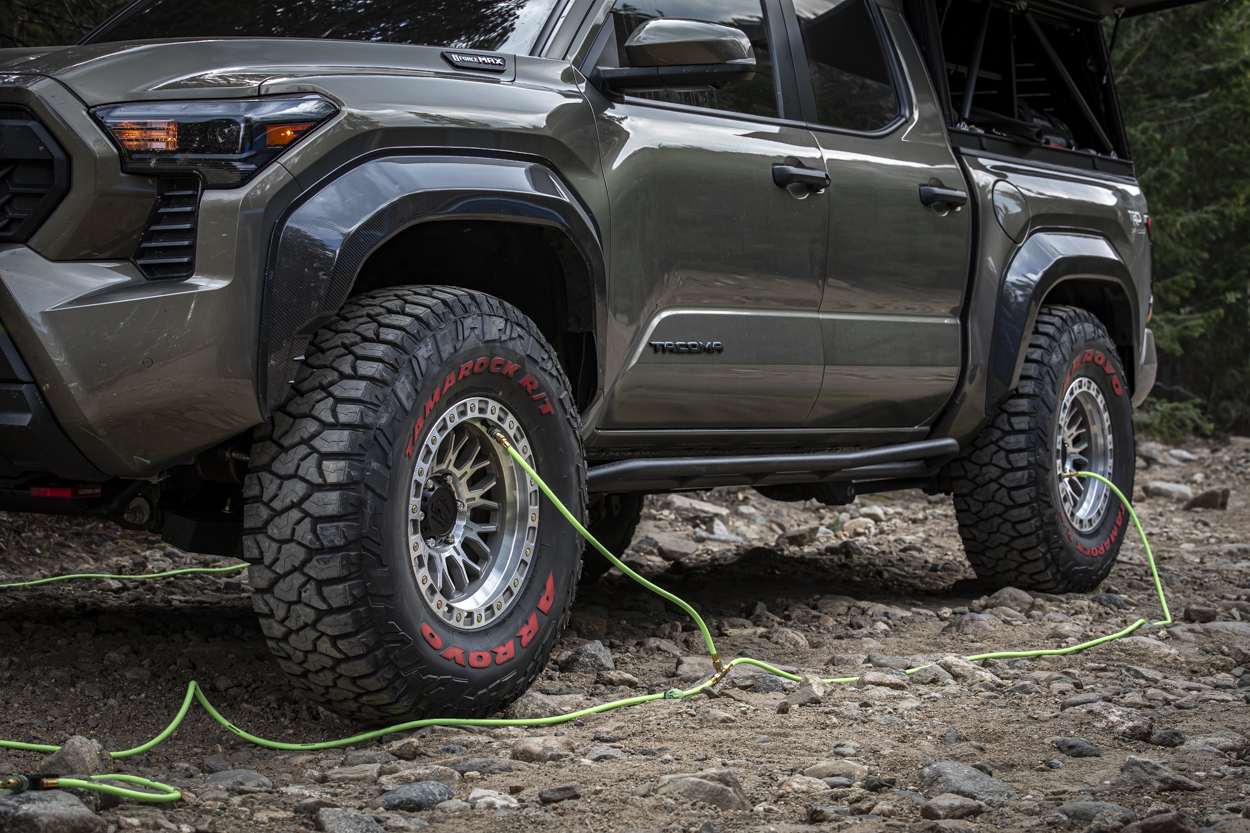 Airing Down 37" Tires With MORRFlate Quad Hose Kit