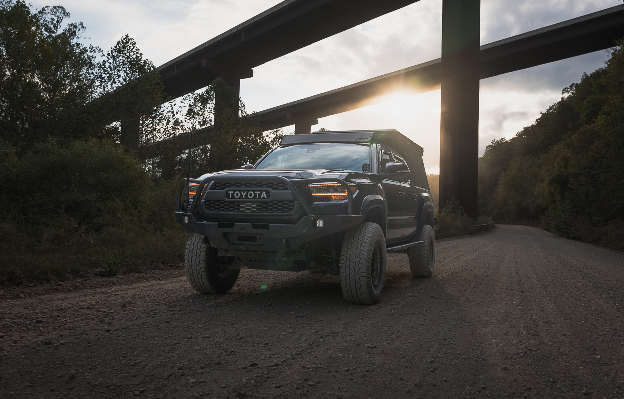 3rd Gen Tacoma With Ironman 4x4 IM2.5 Lift Kit