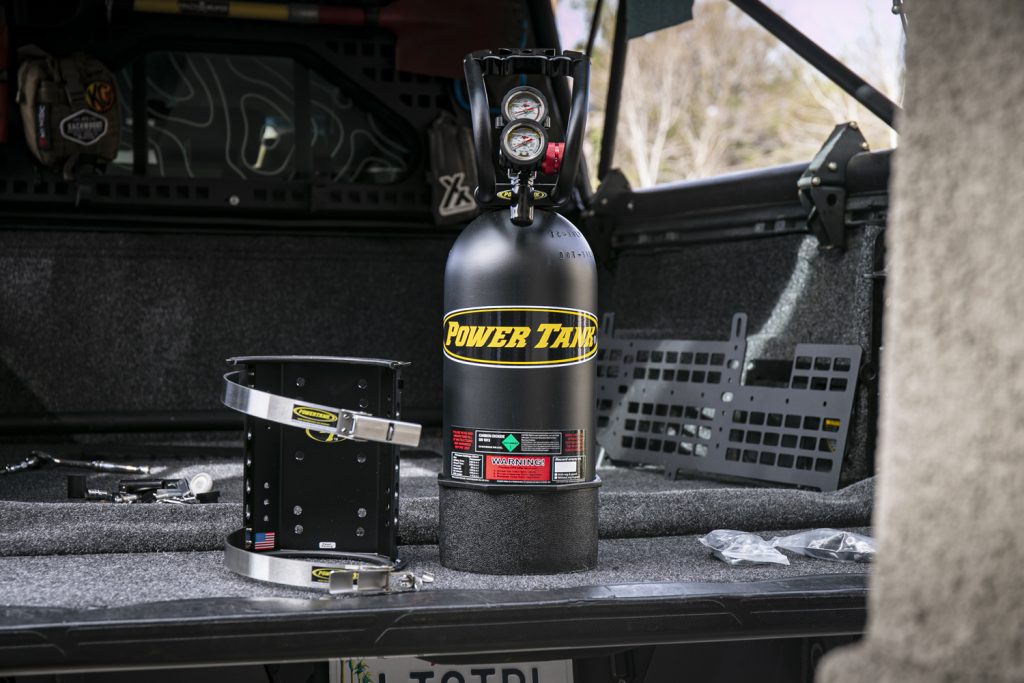 Black Power Tank With Universal Bracket Mount