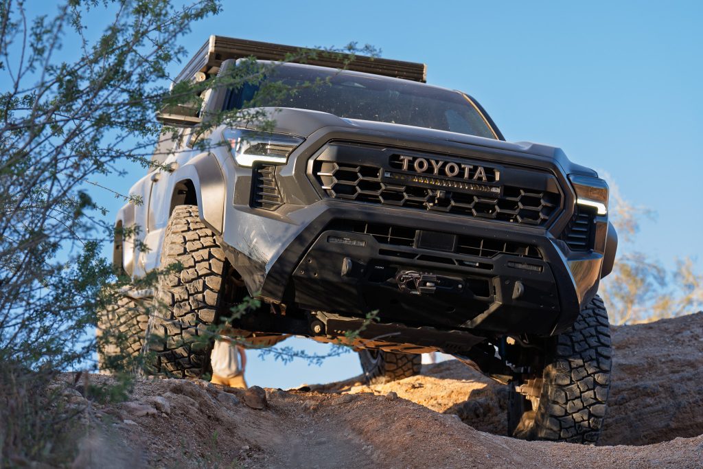 Trailhunter Tacoma On 37" RT Tires